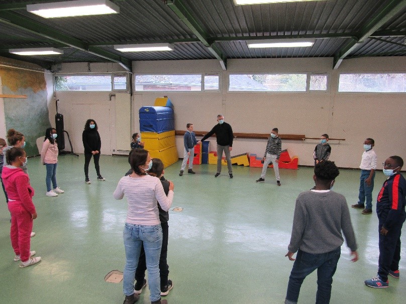 Les jeunes de l’IME Alfred Binet s’initient au jeu théâtral