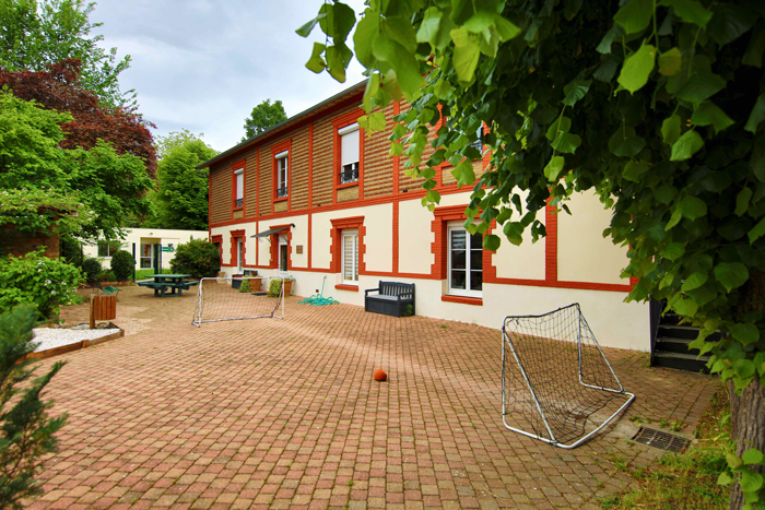 Service d&rsquo;éducation spécialisée et de soins à domicile André LARCHÉ aux Mureaux (SESSAD)